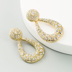 Nuovi <span class=keywords><strong>orecchini</strong></span> ovali in lega a forma di goccia esagerati <span class=keywords><strong>orecchini</strong></span> ad ago in argento con perle di strass intarsiati all'ingrosso - Product Image 2