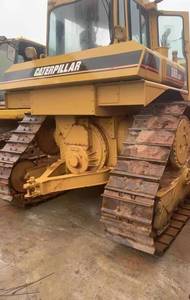 Bulldozer CAT D6R d'occasion en promotion – Engin de construction avec ripper, capacité de bulldozing de 5,61 m, idéal pour l'ingénierie et la construction. - Product Image 3