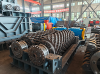 Concasseur à double rouleau pour matériaux électrolytiques destiné aux usines d'électrolyse d'aluminium