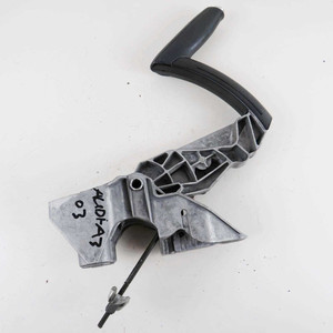 Leva del Freno a Mano 8P0711303A Audi A3 Mk2 8P 2003-2008 Usata (48244) - Product Image 1