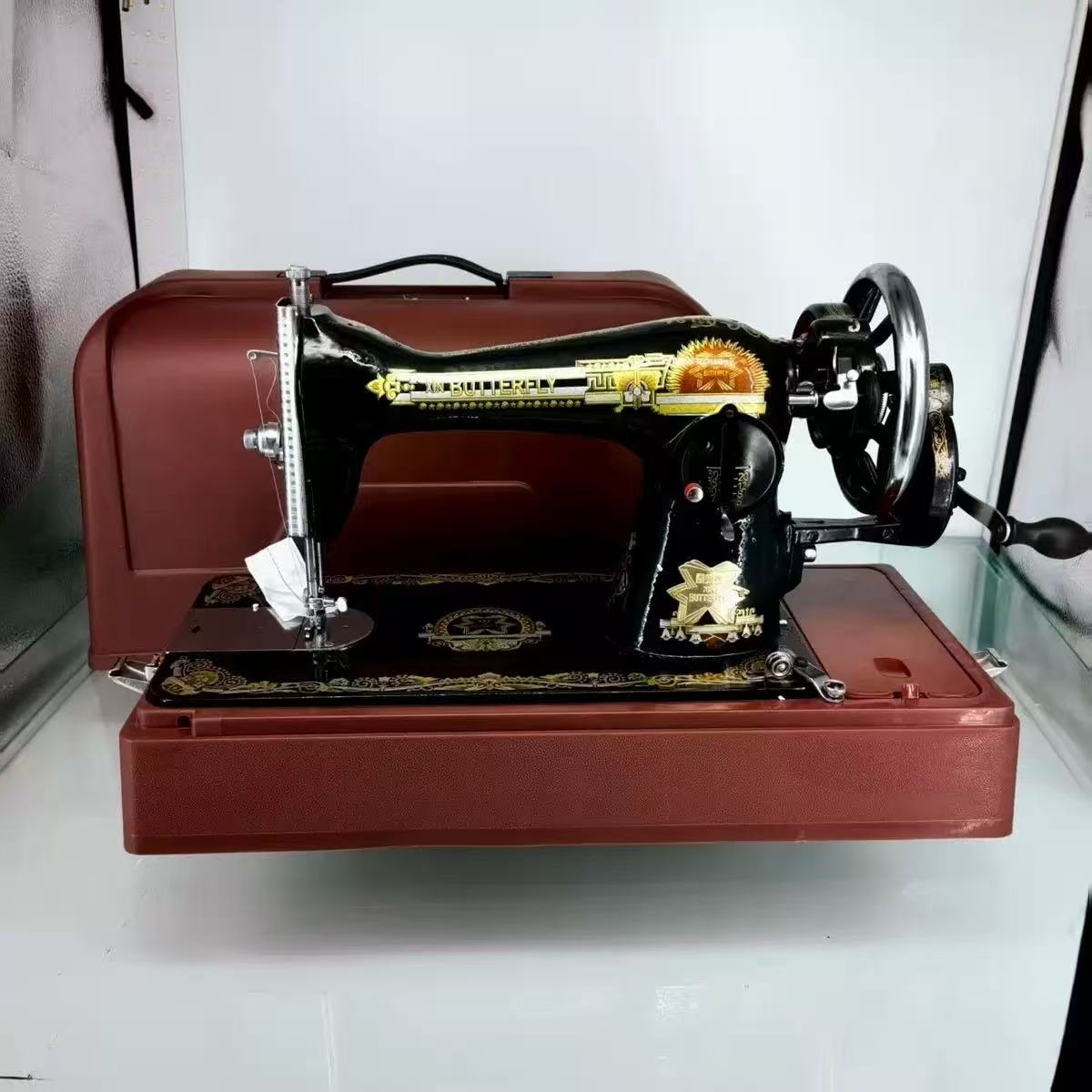hand crank sewing machine