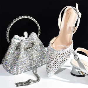 Prezzo all'ingrosso <span class=keywords><strong>scarpe</strong></span> e borse abbinate Clutch Set <span class=keywords><strong>scarpe</strong></span> africane e sandali <span class=keywords><strong>per</strong></span> <span class=keywords><strong>la</strong></span> festa serale - Product Image 2