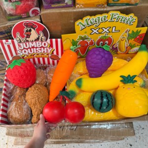 Juguete Antiestrés de TPR con Diseño Mixto de Zanahoria y Pierna de Pollo Frita, el Más Vendido en Stock - Product Image 3