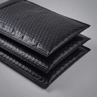 Enveloppes matelassées en polybulle noir mat auto-adhésives pour l'expédition postale et par courrier