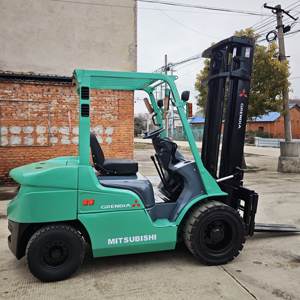 Montacargas Diésel Mitsubishi FD30 Usado de 3 Toneladas, Mini Montacargas Mitsubishi 3T Importado de Japón - Product Image 3