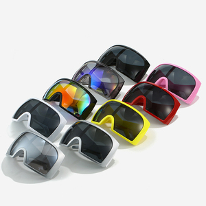 <span class=keywords><strong>Gafas</strong></span> <span class=keywords><strong>de</strong></span> Sol <span class=keywords><strong>de</strong></span> conducción coloridas con degradado <span class=keywords><strong>de</strong></span> marca <span class=keywords><strong>de</strong></span> lujo, <span class=keywords><strong>gafas</strong></span> <span class=keywords><strong>de</strong></span> sol redondas gruesas con marco grande, <span class=keywords><strong>gafas</strong></span> <span class=keywords><strong>de</strong></span> sol <span class=keywords><strong>de</strong></span> protección ocular integradas - Product Image 1