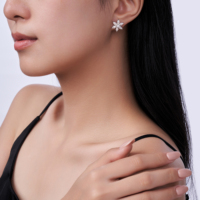 Anting-anting Produk Terlaris Model Marquise Potongan D Warna Moissanite Bentuk Bunga Anting-anting Stud Perak Sterling 925 Perhiasan Pernikahan Pengantin
