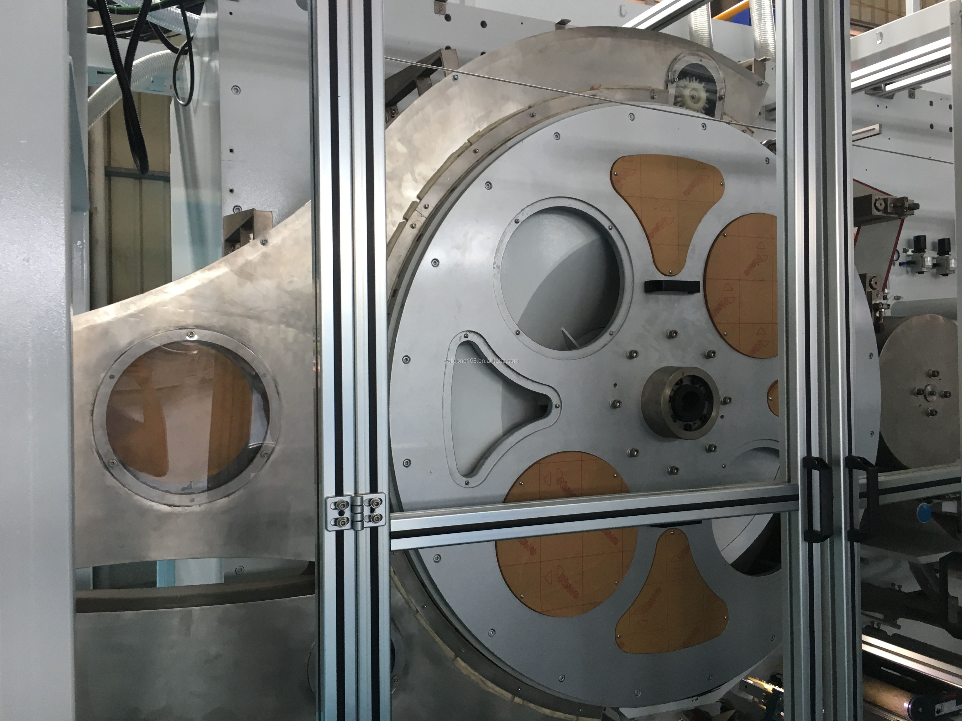 diaper production machine