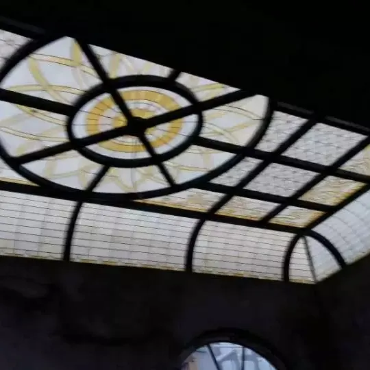 الموردين سقف الزجاج الملون مربع نافذة كوة تصميم نمط لوحة السقف الفن تيفني قبة