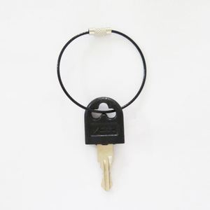 YIWANG Vente en gros de porte-clés à fil de verrouillage à vis en acier inoxydable noir - Product Image 5