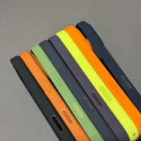 Coque en silicone avec logo personnalisable pour Iphone 12 13 14 15 16 17 Pro Max Series avec étui en silicone animé magnétique