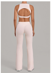Conjunto de yoga y gimnasio para <span class=keywords><strong>mujer</strong></span>: Top deportivo tipo racerback de cintura alta y pantalones acampanados para correr y hacer ejercicio - Product Image 4