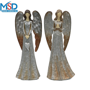 Elegante Set di Statuette di Angeli in Resina, Statue di Angeli Artigianali con Cuore e Ali, Decorazioni per la Casa - Product Image 2
