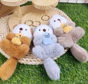 Porte-clés en métal alliage imprimé en relief, avec pendentif en peluche en fausse fourrure douce, motif loutre de dessin animé 3D, créatif, mignon et adorable, style mode - Product Image 2