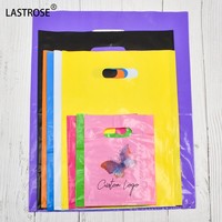 Fournisseur d'usine en Chine, vente en gros de sacs de courses en plastique imprimés en couleur