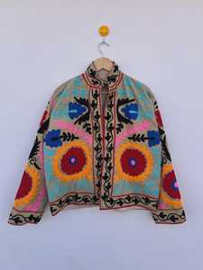 Chaqueta Corta Bordada de Algodón Suzani Estilo Bohemio TNT, Abrigo Floral de Primavera, Talla Única, Regalo para Ella, Moda de Boutique India - Product Image 1