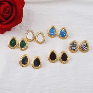 Vente en gros de boucles d'oreilles en agate plaquées or 18 carats en acier inoxydable de style INS pour femmes, bijoux tendance - Product Image 3