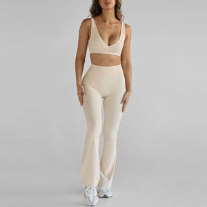 ชุดโยคะ 2 ชิ้น กางเกงเลกกิ้งออกกำลังกายแบบกระชับทรงขาบาน ผลิตจากวัสดุรีไซเคิล พร้อมสปอร์ตบราสำหรับออกกำลังกาย - Product Image 1