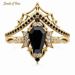 Bague de promesse tendance en or K avec motif corbeau sorcière, sertie de moissanite noire hexagonale 6x8, personnalisable, pour femme, vente en gros - Product Image 6