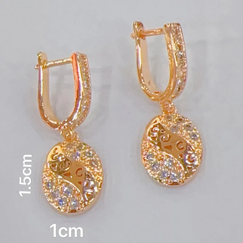 Brincos de moda feminina com zircônias geométricas banhadas a ouro 24K, acessórios elegantes e elegantes