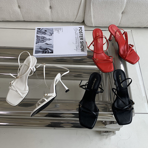 Nouvelles sandales d'été à talons hauts et brides croisées, style européen, bout carré, talon aiguille, boucle, bout ouvert, chaussures pour femmes 2025 - Product Image 3