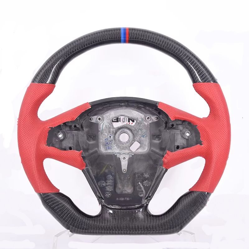 Fibre de carbone + cuir perforé