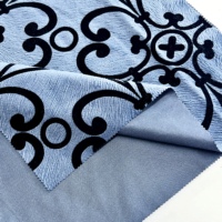 Tissu en polyester tricoté à la chaîne floqué à motifs floraux ornés pour la tapisserie de canapé, les rideaux et la décoration intérieure
