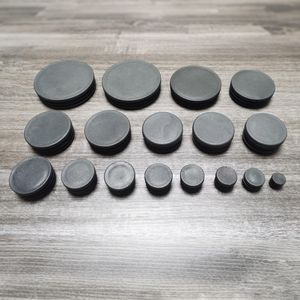 Bouchons de finition ronds en plastique noir pour tubes métalliques, idéaux pour pieds de meubles industriels et d'extérieur - Product Image 3