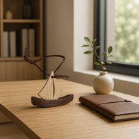 Diffuseur d'huiles essentielles en bois fait main de qualité supérieure en forme de bateau à voile, pendentif désodorisant pour voiture, ornement suspendu, OEM/ODM disponible