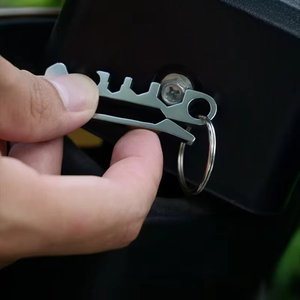 อุปกรณ์กลางแจ้งขายส่ง เครื่องมือ EDC พวงกุญแจรูปงูหางกระดิ่ง คลิปหนีบกระเป๋า หัวเข็มขัดสำหรับเดินป่า อุปกรณ์เสริมแขวนเร็ว - Product Image 5