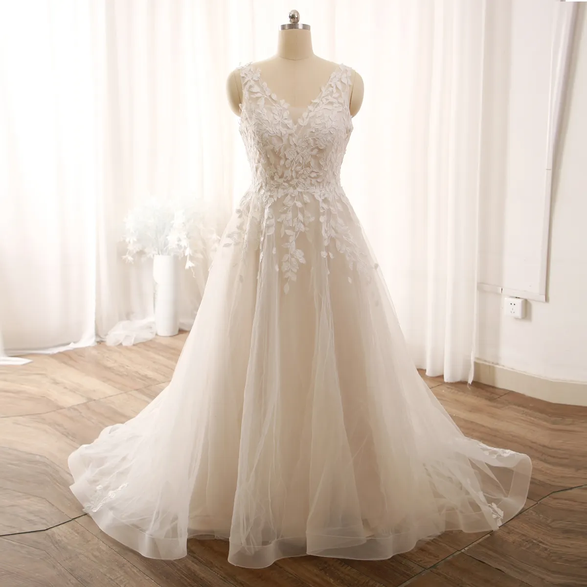 Ivory White A Line Tulle Ruffle Leaf Lace Bridal Gowns Custom Made Wedding Dresses for Women