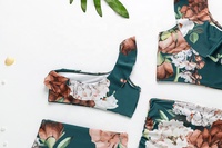 Vente chaude Conçu Imprimé Maillots De Bain Mère Fille Conservateur 2 Pièces Maillots De Bain Maillot De Bain pour Femmes Une Épaule
