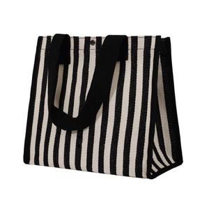Sac à main de plage décontracté, sac à bandoulière réutilisable pour le shopping avec fermeture à bouton-pression, sac fourre-tout en toile texturée à rayures - Product Image 3