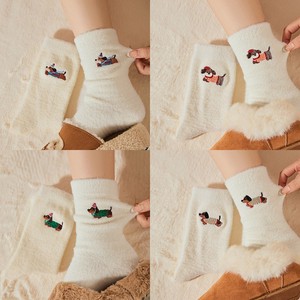 Women Plush Socks Mid Calf Fuzzy Embroidered Dachshund Warm Anti Bacterial Casual Wear - Product Image 3