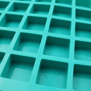 Moule en résine de silicone 40 cavités Nicole Square Rectangle Shape, moules à chocolat en silicone, bac à glaçons en silicone - Product Image 3