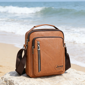 กระเป๋าคาดลำตัวผู้ชายราคาส่ง แฟชั่นลำลอง กระเป๋าสะพายข้างกันน้ำ ใส่โทรศัพท์ได้ พร้อมซิปปิด และหนัง PU ทนทาน - Product Image 3