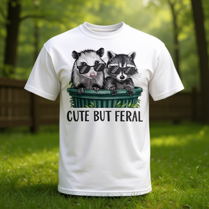 Camiseta con diseño de mapache y opossum, linda pero salvaje, para niñas y niños, regalo promocional - Product Image 3