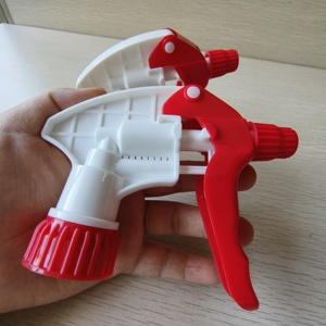 Высококачественный красный цветной пластиковый <span class=keywords><strong>28</strong></span>/<span class=keywords><strong>400</strong></span> <span class=keywords><strong>28</strong></span>/410 пластиковый триггерный распылитель D типа для садового распылителя - Product Image 4