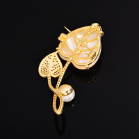 Broche XILIANGFEIZI en coquillage naturel, lys calla, feuille de perle d'eau douce, corsage haut de gamme, cadeau, vente en gros