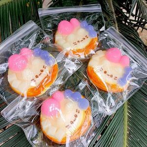 ของเล่นบีบลดความเครียดรูปแมวทาร์ต TPR Taba Squishy ของเล่นยอดฮิตใน TikTok ทำจากวัสดุ TPR ของเล่นบีบคลายเครียดรูปอาหาร - Product Image 6