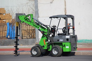 Компактный фермерский погрузчик WOLF Mini750, мини-погрузчик с шарнирно-сочлененной рамой и дизельным двигателем - Product Image 3