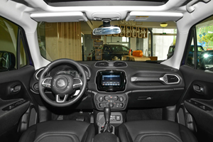 JEEP <span class=keywords><strong>Renegade</strong></span> d'occasion 2019 Freedom Hero SUV 62000km Euro VI Essence Turbo Automatique Conduite à gauche Voiture tout-terrain compacte - Product Image 4