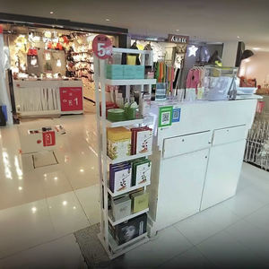 Rak Display ritel berdiri Display penyimpanan toko kosmetik rias logam 4 lapisan kualitas tinggi untuk promosi produk cantik - Product Image 2