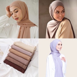 Thời trang đá cẩm thạch mềm Rayon Viscose Hijabs hồi giáo phụ nữ chiếc khăn kích thước lớn sơn dầu phương thức bông cảm giác hồi giáo phụ nữ Khăn choàng - Product Image 6