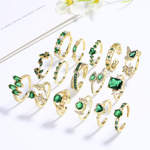 Wholesale Exquisite ring 18K Brass Gold-Plated Green Zircon Statement fashion women Rings Jewelry Womens