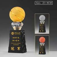 Trophée personnalisé en cristal K9 22x8cm avec socle texturé flamme et dessus amovible pour basketball, volleyball, football