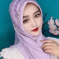Hijab à bord rigide orné de strass faits à la main pour femmes musulmanes