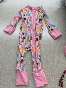 2025 Wholesale <strong>Blind</strong> Box Bamboo Clothes Toddler Sleepers Character Print Baby Bamboo Zippy Pajamas Mystery Box - Product Image 5