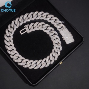 Cadena de Lujo de 23MM con Diseño de Plata 925 Bañada en Rodio y Moissanita, Corte Brillante Redondo, Microincrustaciones, Cadena de Eslabones Estilo Hiphop - Product Image 4