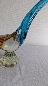 Petite figurine d'oiseau en verre soufflé rouge, thème animal, décoration artistique de Noël et plus encore, artisanat en verre soufflé fait main du Rajasthan - Product Image 3